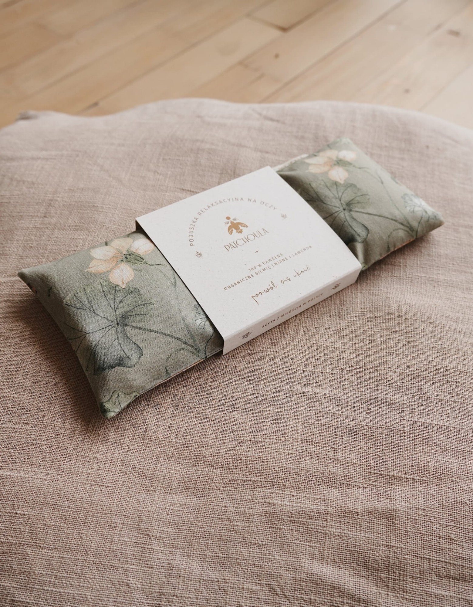 poduszka na oczy w kwiaty.jpg