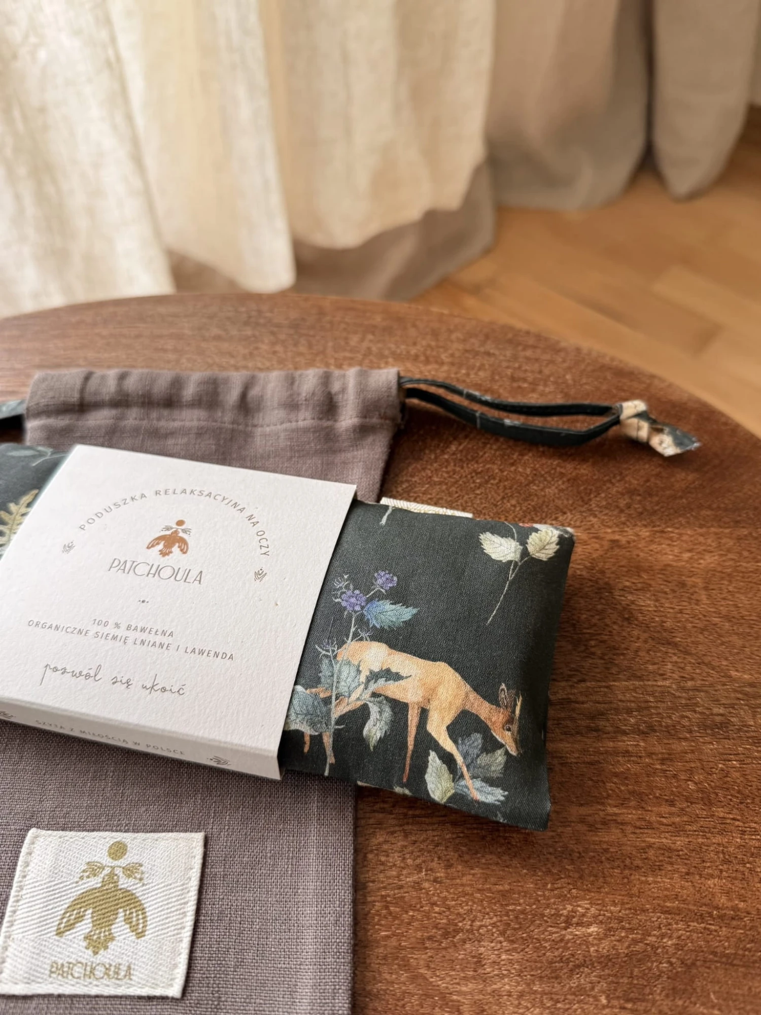 Bawełniana poduszka w leśny wzór.jpeg