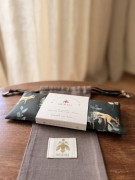 poduszka na oczy i lniany woreczek.jpeg