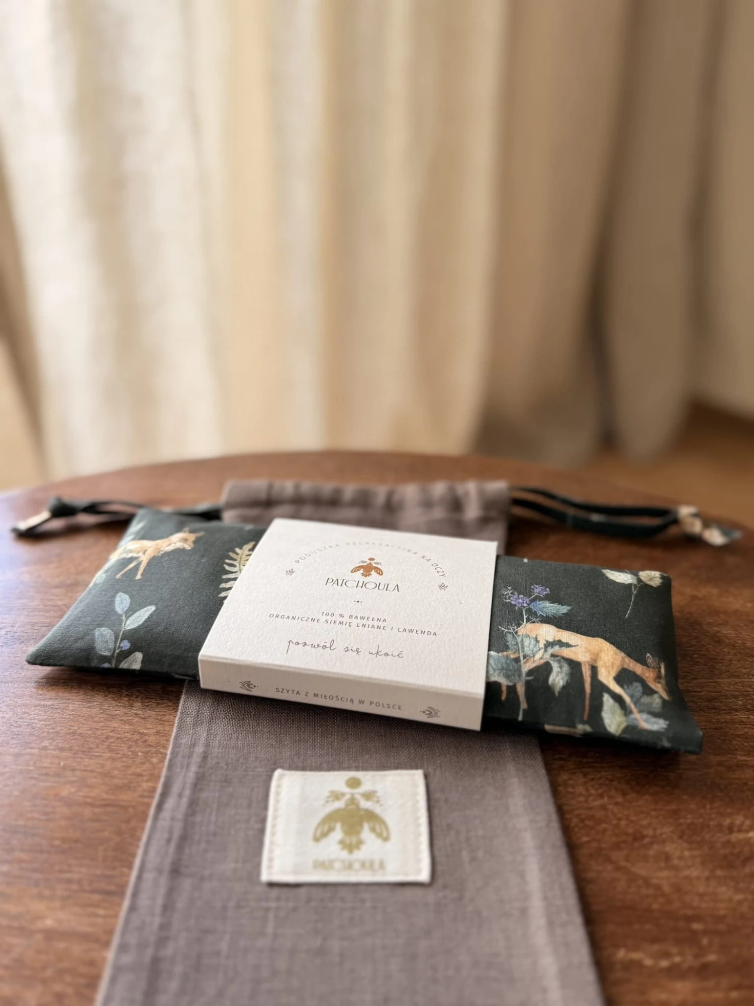 poduszka na oczy i lniany woreczek.jpeg